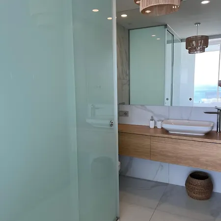 شقة Luxe Coast Views-reserva Del-higueron-pool & Sea *