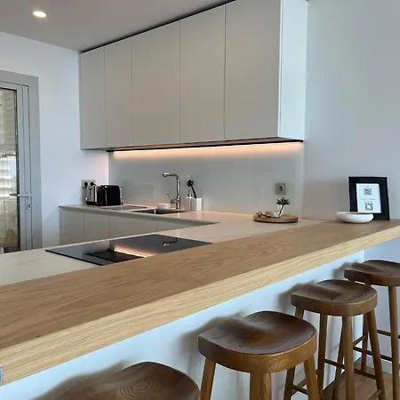 דירה Luxe Coast Views-reserva Del-higueron-pool & Sea מאלגה